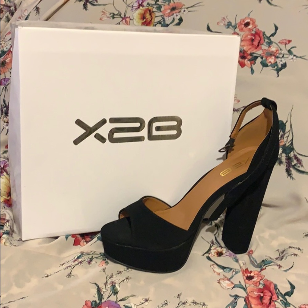 X2b High Heels